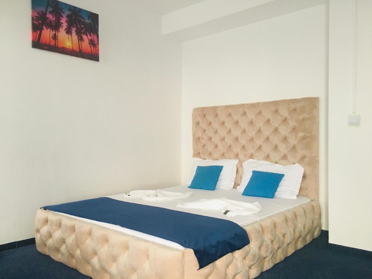 Hotel Blue Bucharest Exterior photo
